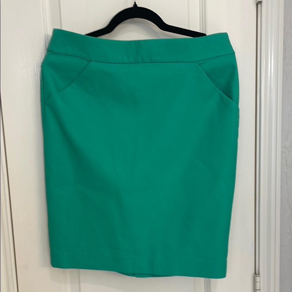 J. Crew Green Pencil Skirt Knee-Length Work Style